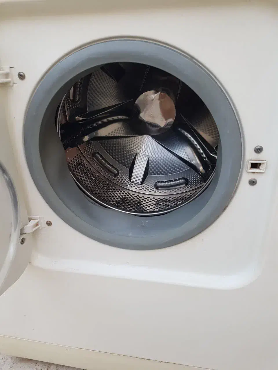 ماشین لباسشویی کمکار ،کاملا سالم و تمیز|ماشین لباسشویی و خشککن لباس|اشکذر, |دیوار