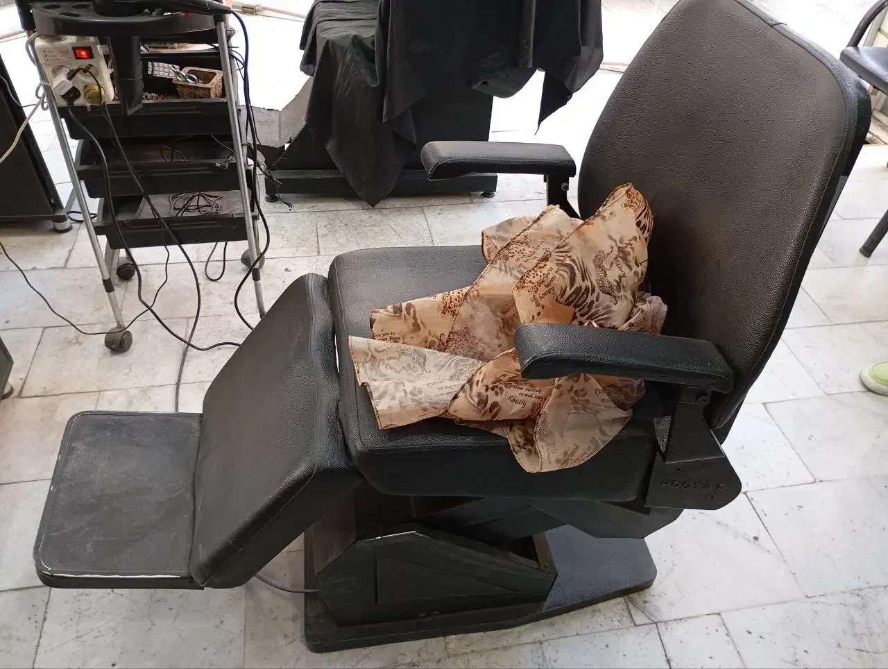 لوازم آرایشگاه|آرایشگاه و سالن‌های زیبایی|فردیس, ثابتی|دیوار