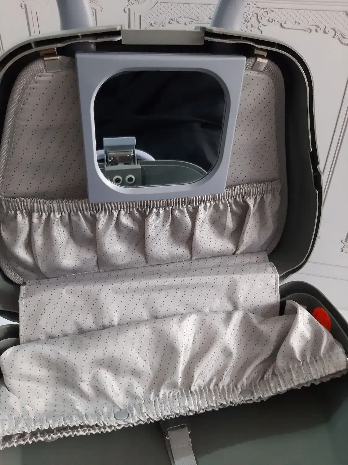 کیف(چمدان)نشکن لوازم آرایشی برند max beauty|آرایشی، بهداشتی، درمانی|قم, شهرک قدس|دیوار