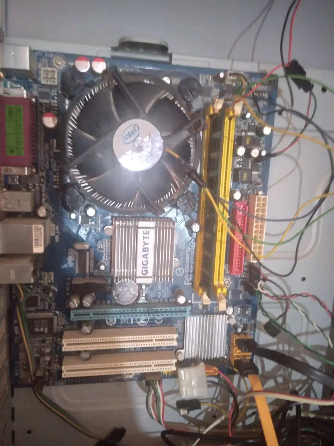 قطعات کامپیوتر|قطعات و لوازم جانبی رایانه|خاش, |دیوار