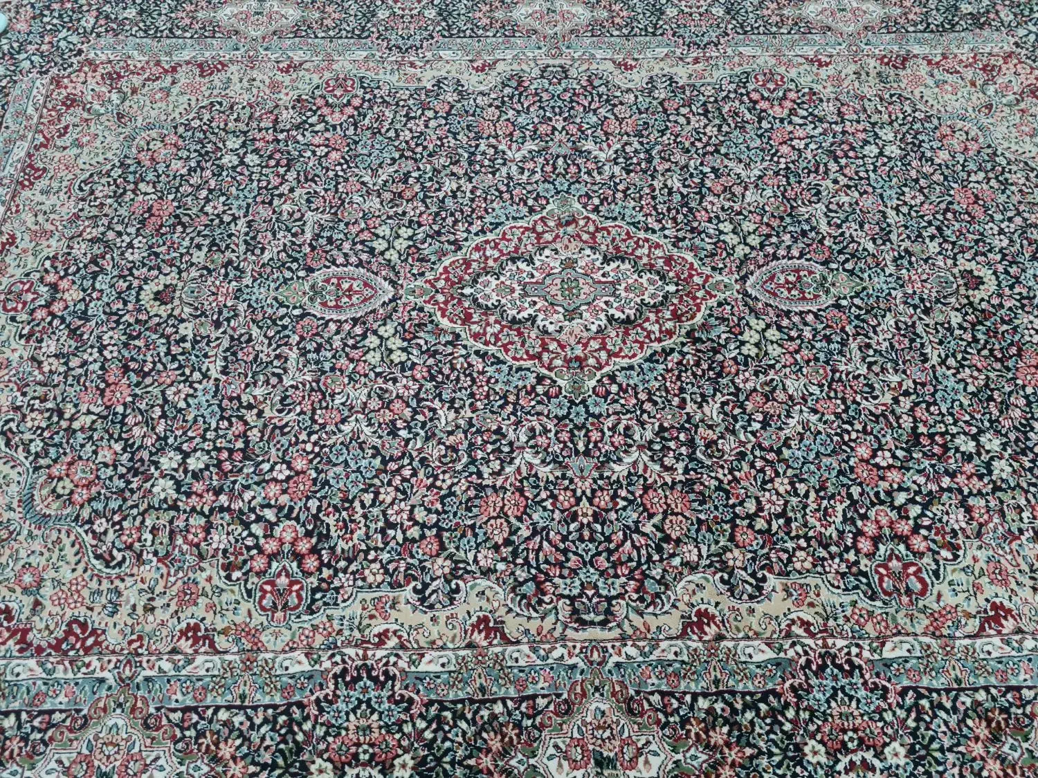 فرش ماشینی|فرش|قدس, شهر‌قدس|دیوار