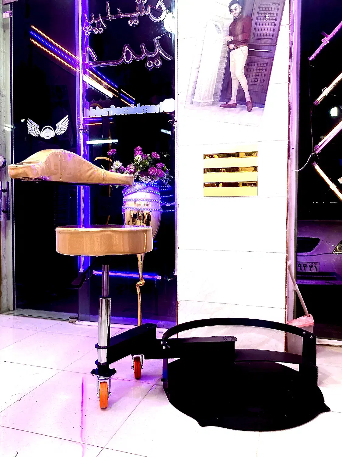 صندلی باربر (صندلی آرایشگر)|آرایشگاه و سالنهای زیبایی|خرمآباد, |دیوار