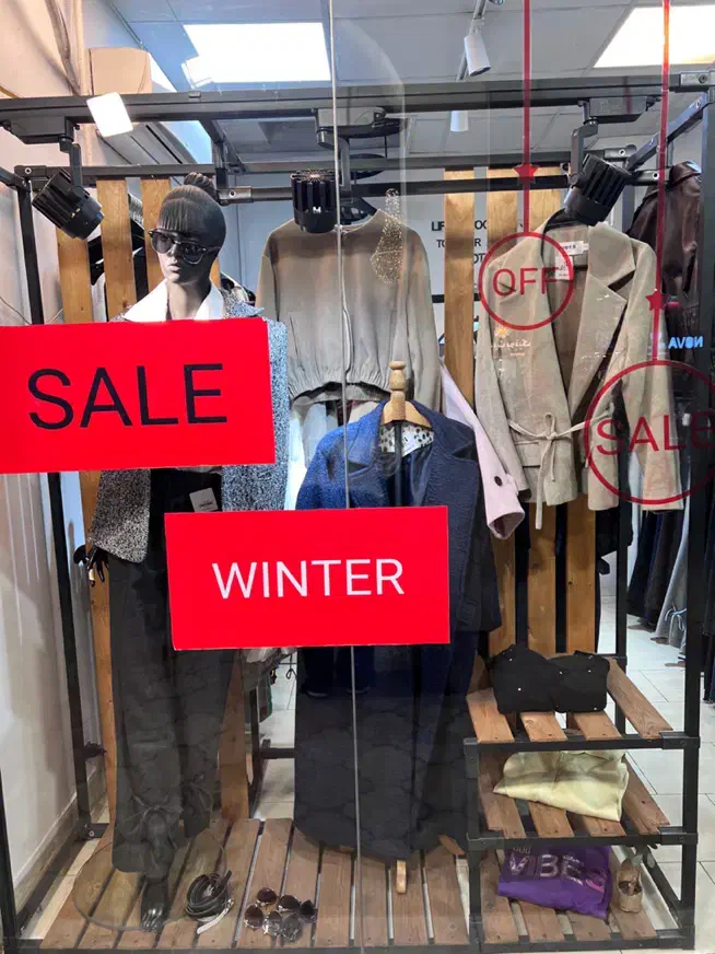 ویترین|فروشگاه و مغازه|رشت, معلم|دیوار