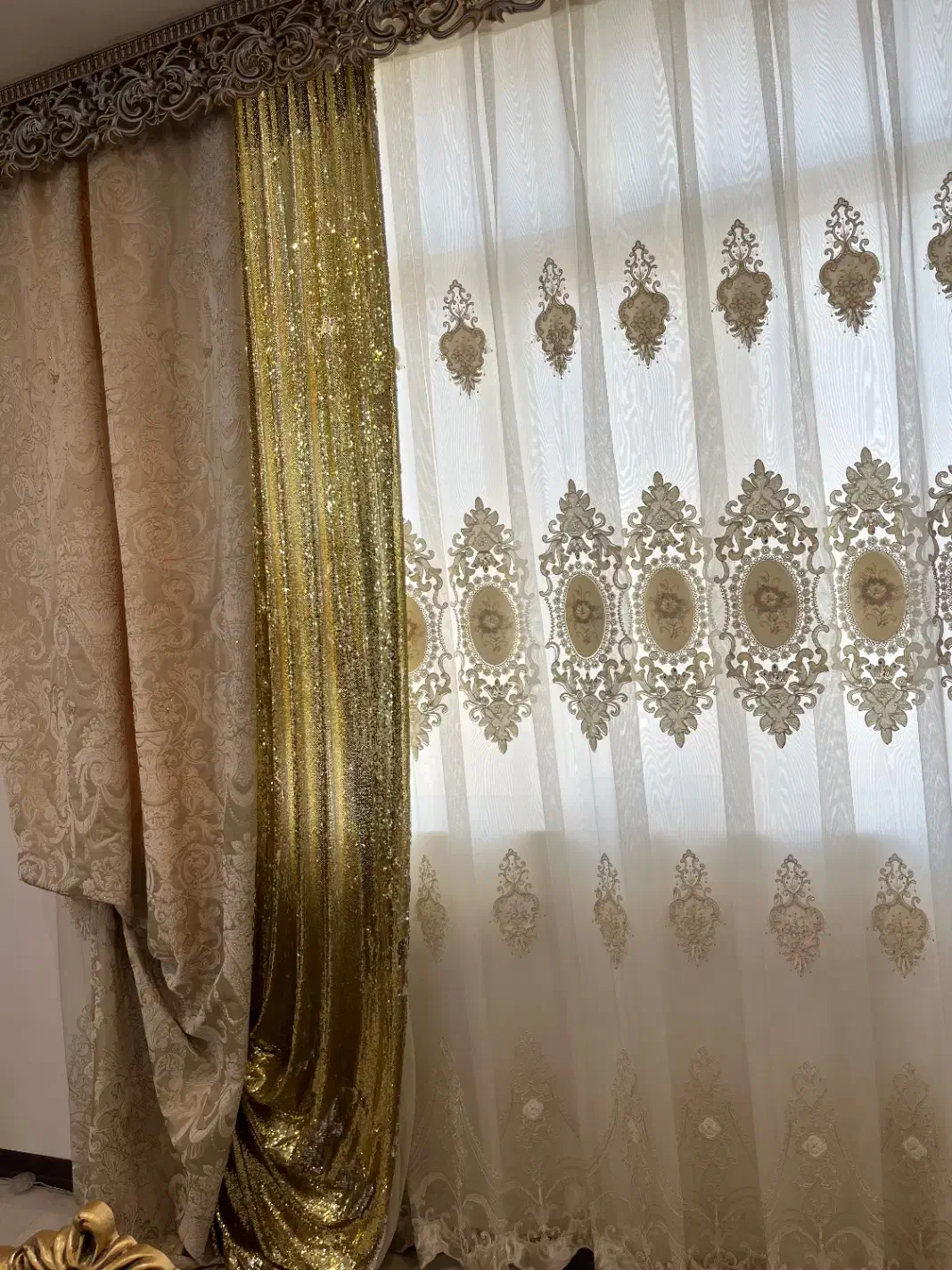 پرده سالن دو تیکه همراه کتیبه|پرده، رانر، رومیزی|قم, سراجه|دیوار