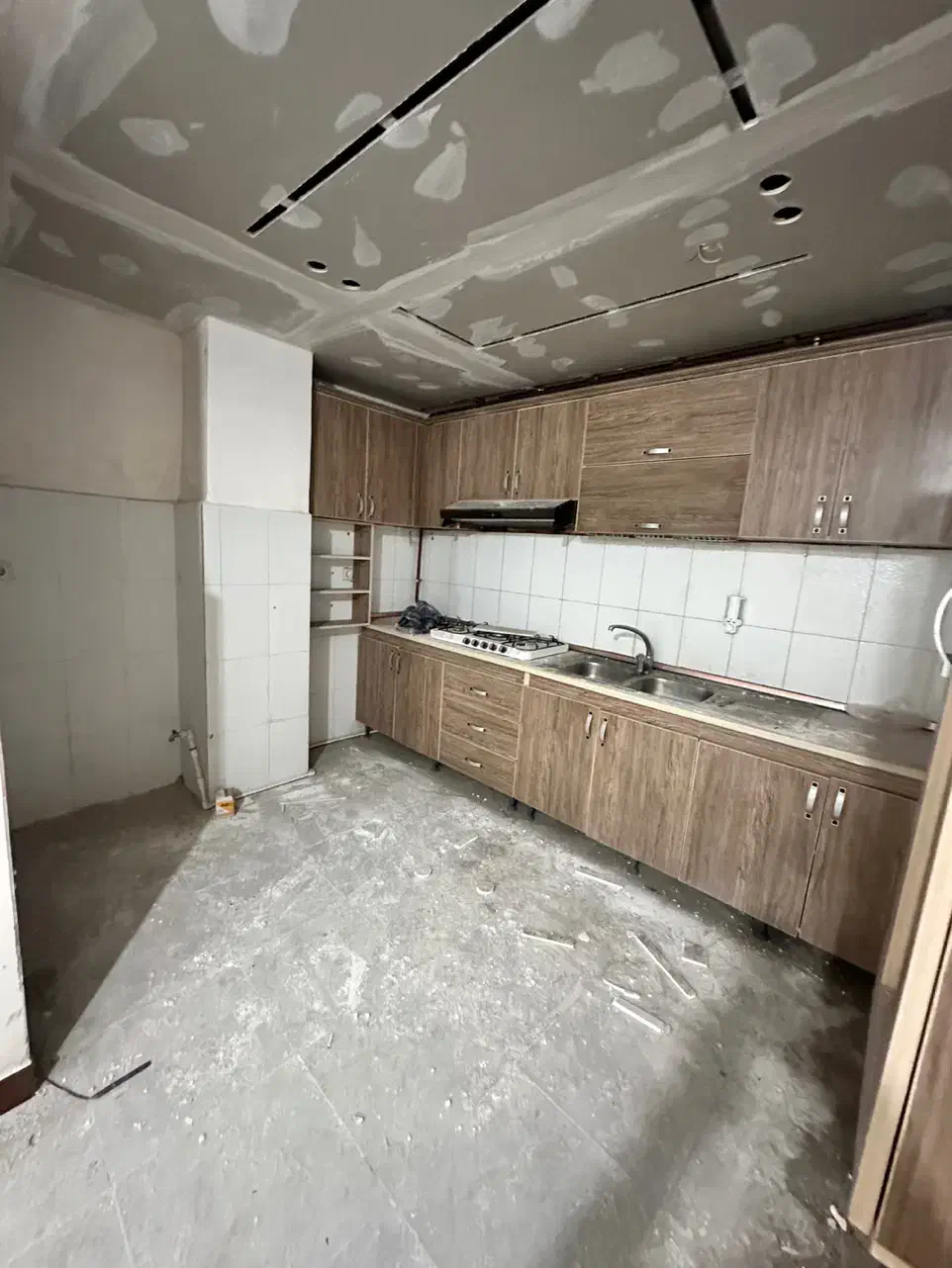 فروش کابینت سالم در حد|مصالح و تجهیزات ساختمان|رشت, کوی مهر|دیوار