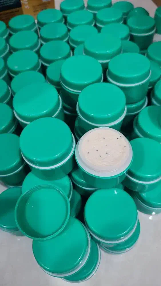 موجودن خاش|آرایشی، بهداشتی، درمانی|خاش, |دیوار