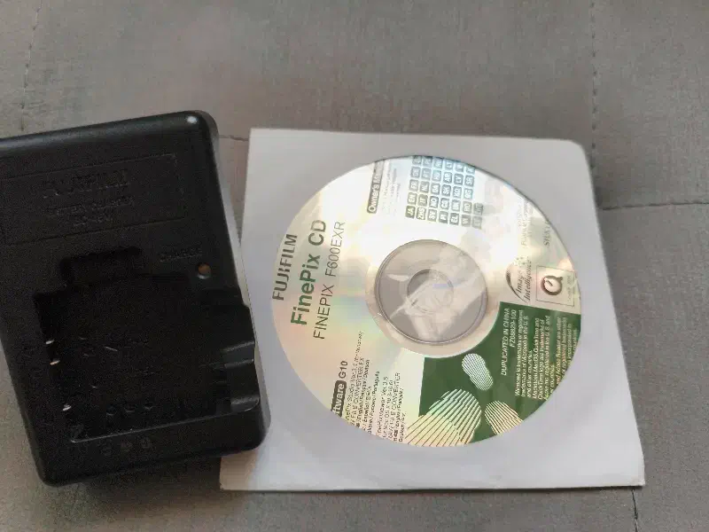 دوربین عکاسی و فیلمبرداری فوجی فیلم F600 EXR|دوربین عکاسی و فیلم‌برداری|ملارد, |دیوار