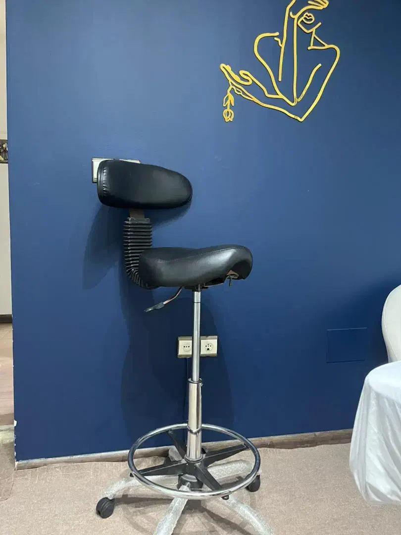 صندلی سالن|آرایشگاه و سالنهای زیبایی|رشت, استادسرا|دیوار