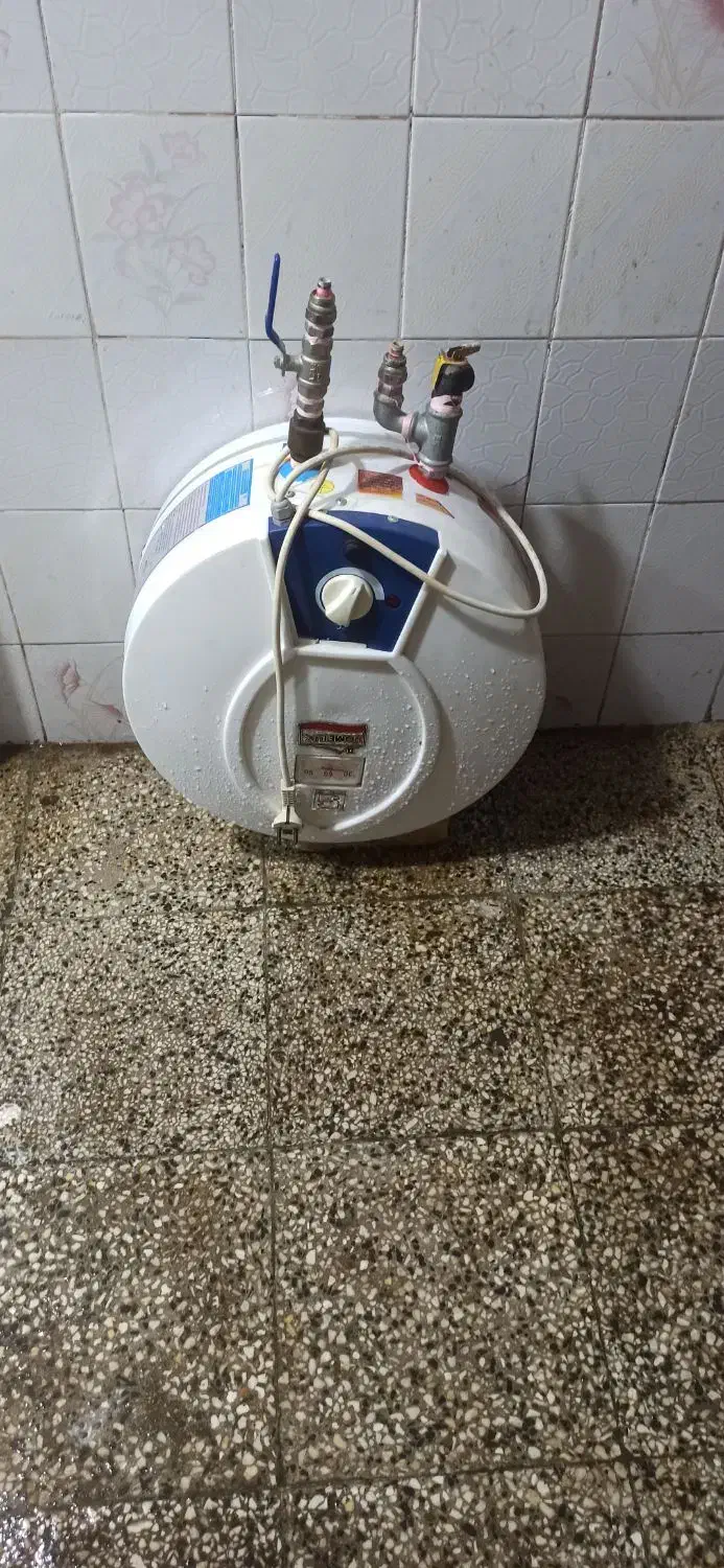 آبگرمکن کم مصرف دیواری|آبگرمکن، پکیج، شوفاژ|بندر گناوه, |دیوار