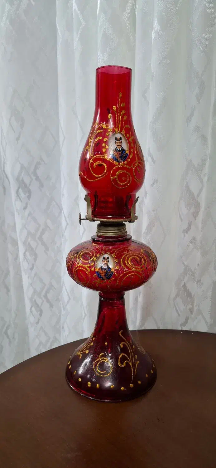 لمپا نفتی|کلکسیون اشیاء عتیقه|گرگان, |دیوار