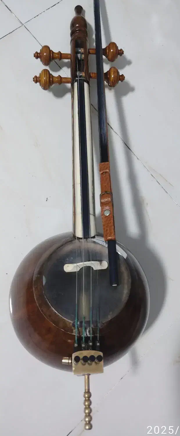 کمانچه|سازهای سنتی|بومهن, |دیوار