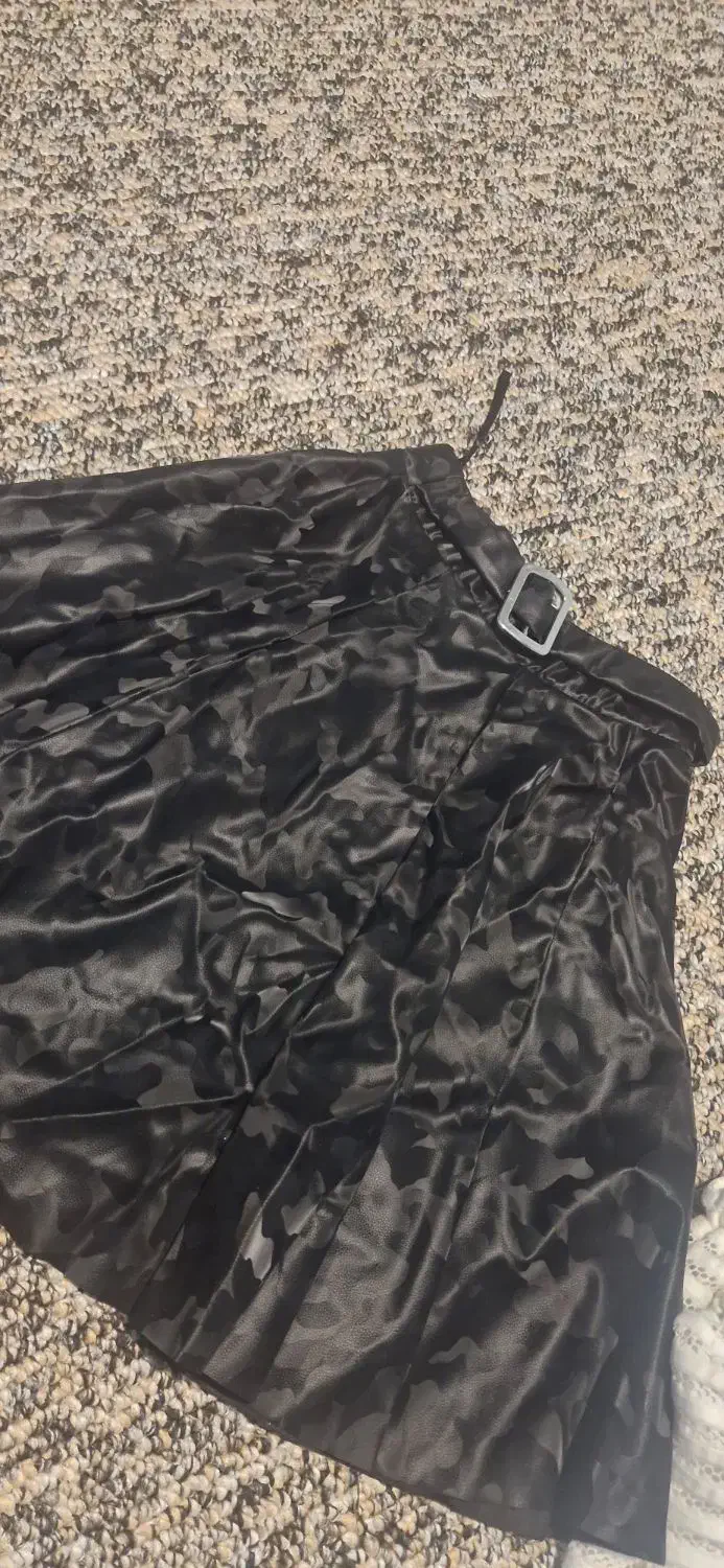 دامن|لباس|جم, |دیوار