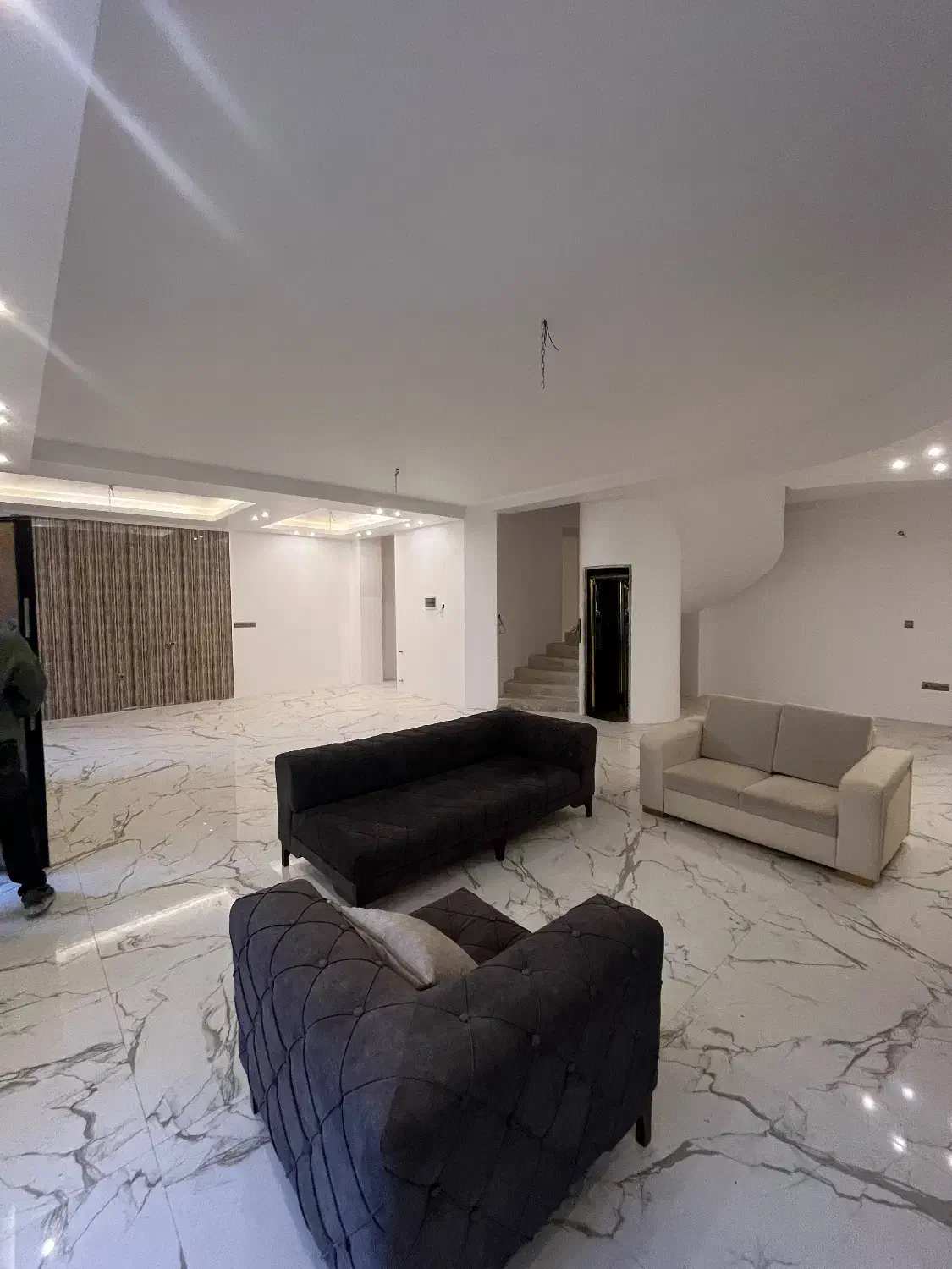 شهمیرزاد۲۷۵متر ویلای دوبلکس لوکیشن عالی|فروش خانه و ویلا|سمنان, |دیوار