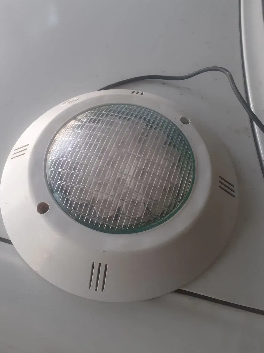 چراغ روکار داخل اب استخر|لامپ و چراغ|چمستان, |دیوار