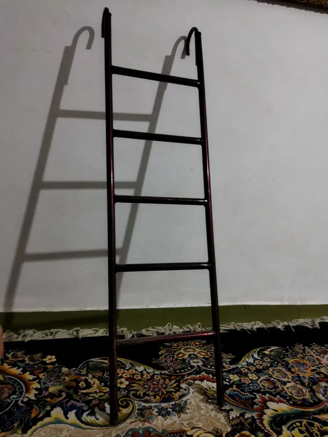 نردبان تخت خواب صحیح وسالم|تخت و سرویس خواب|دزفول, |دیوار