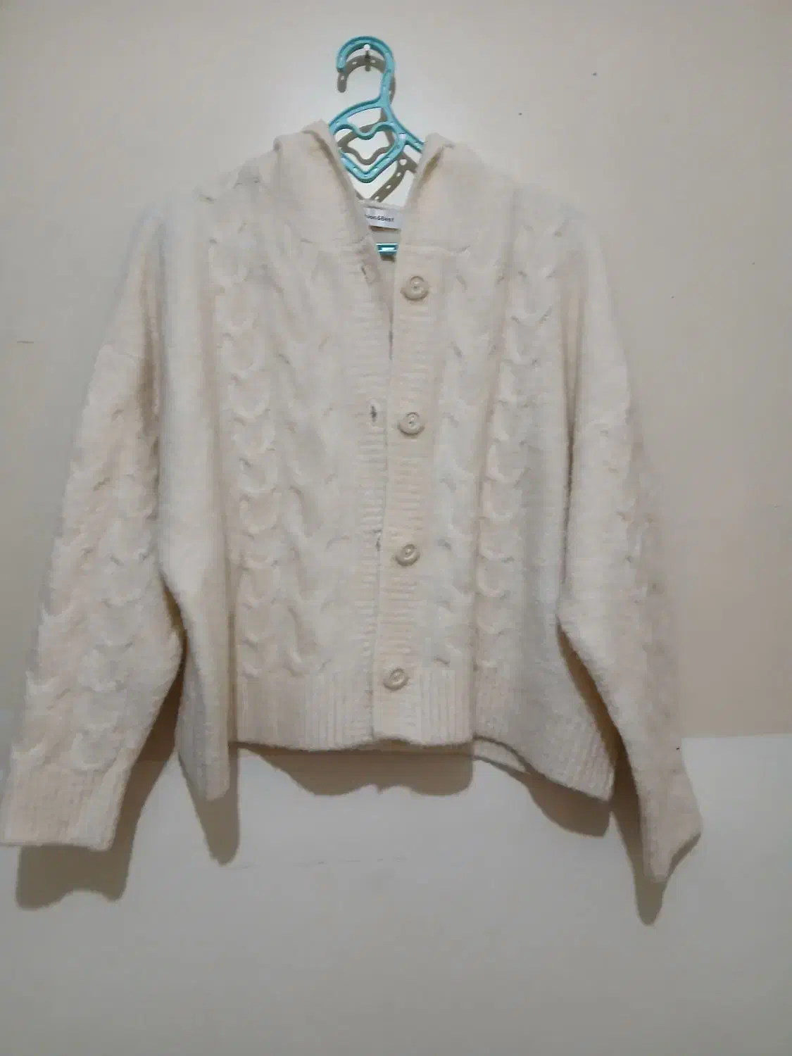 بافت کلاه دار نو|لباس|شاهینشهر, خبرنگار|دیوار