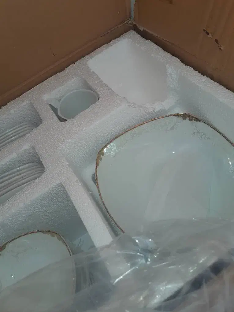 سرویس ۱۸ نفره hardporeeline LAURION|ظروف سرو و پذیرایی|شاهینشهر, حافظ جنوبی|دیوار