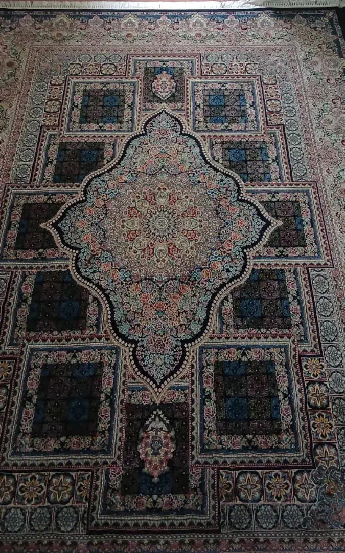 فرش آریائی. محصولی ازگروه صنعتی شاهکار اریانا|فرش|ساوه, |دیوار