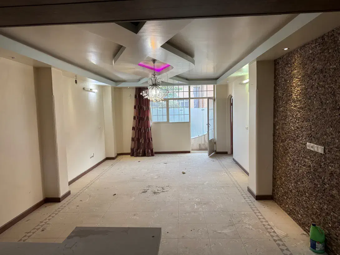 اپارتمان ۴ طبقه، خیابان بزرگمهر|فروش آپارتمان|اصفهان, ملک|دیوار