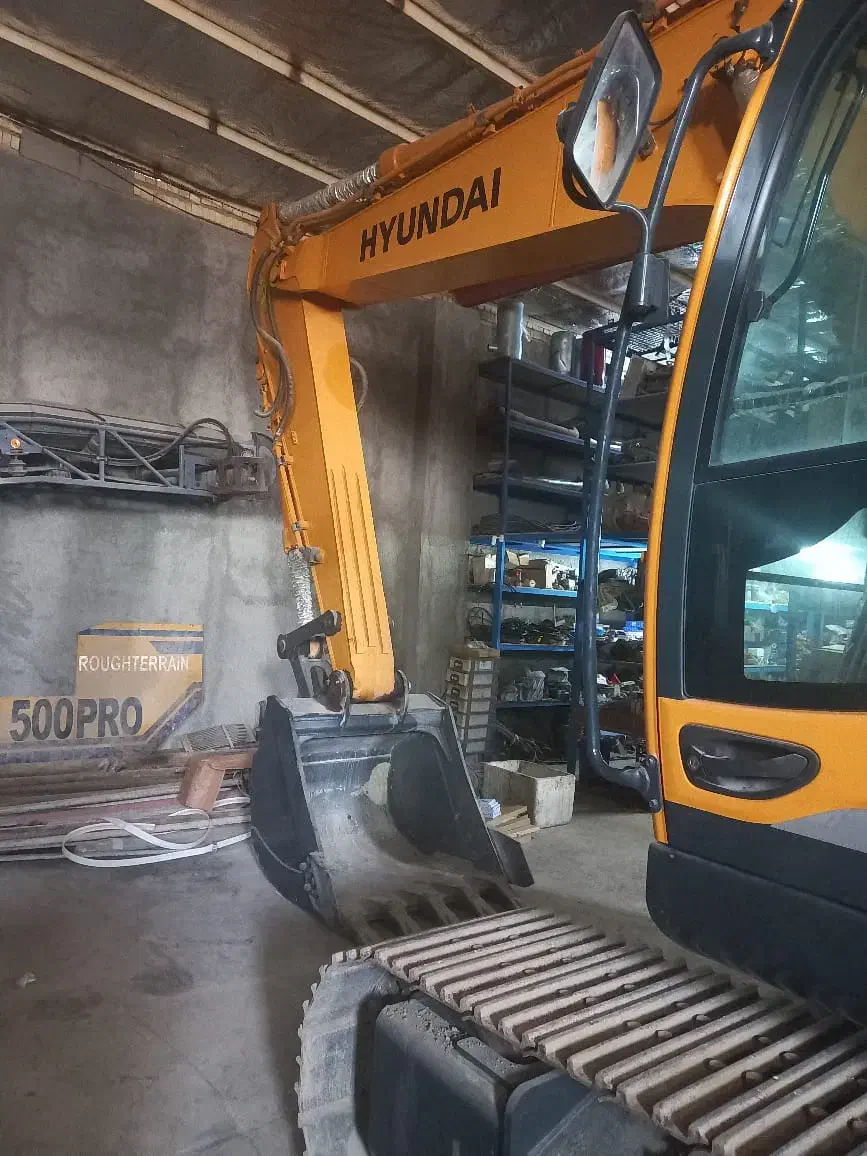 بیل مکانیکی زنجیری هیوندا 220 خط 9|خودرو سنگین|اهواز, پادادشهر|دیوار