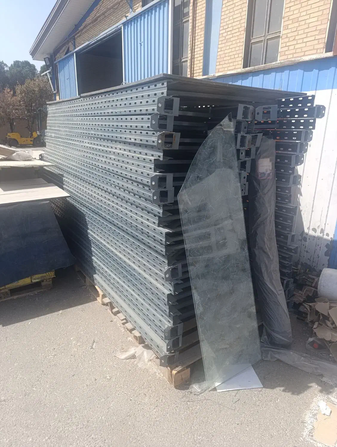 فروش و خریدار قفسه های فلزی|عمدهفروشی|تهران, آذری|دیوار