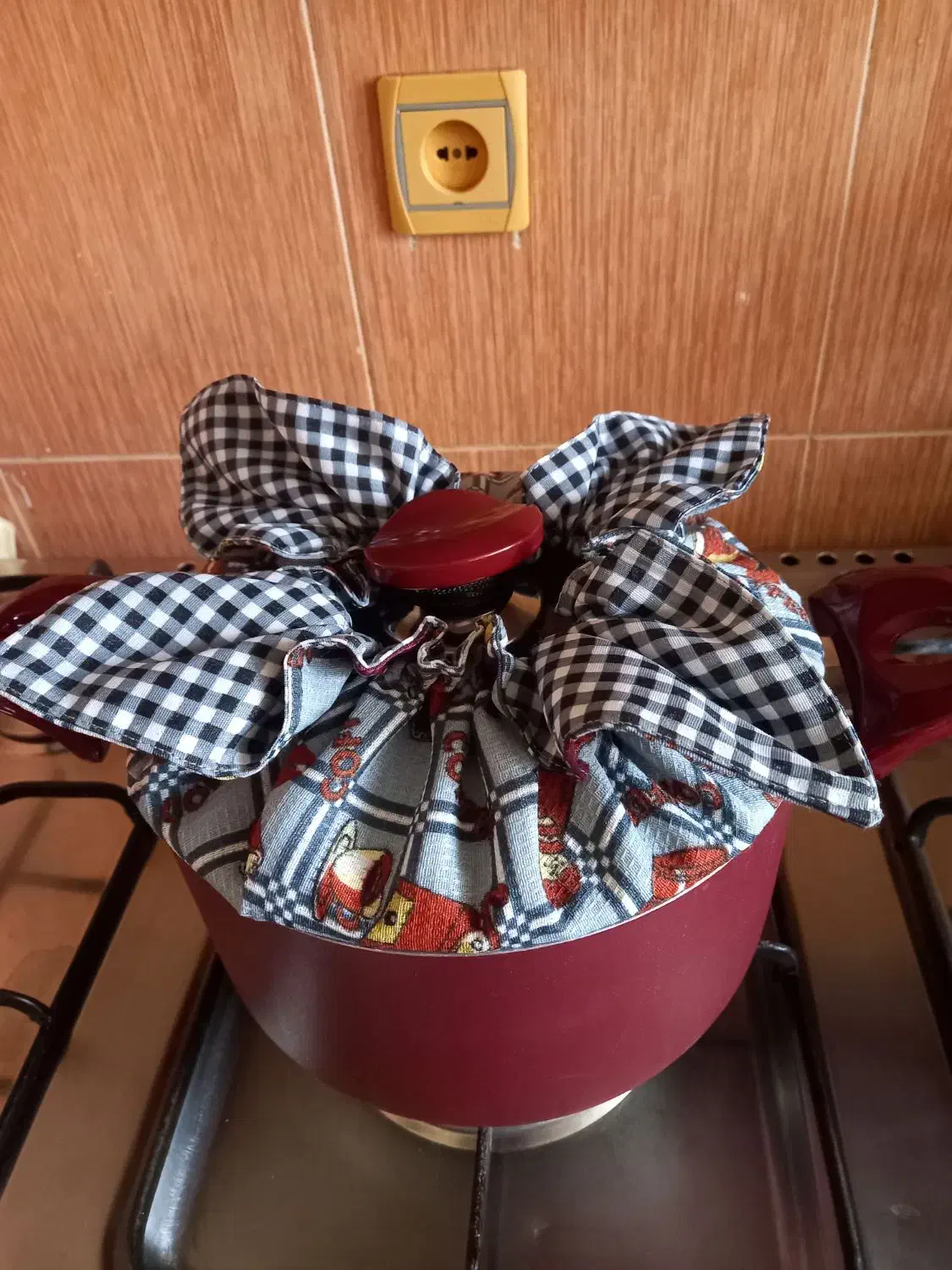 دم کنی|سفره، حوله، دستمال آشپزخانه|فردیس, ثابتی|دیوار