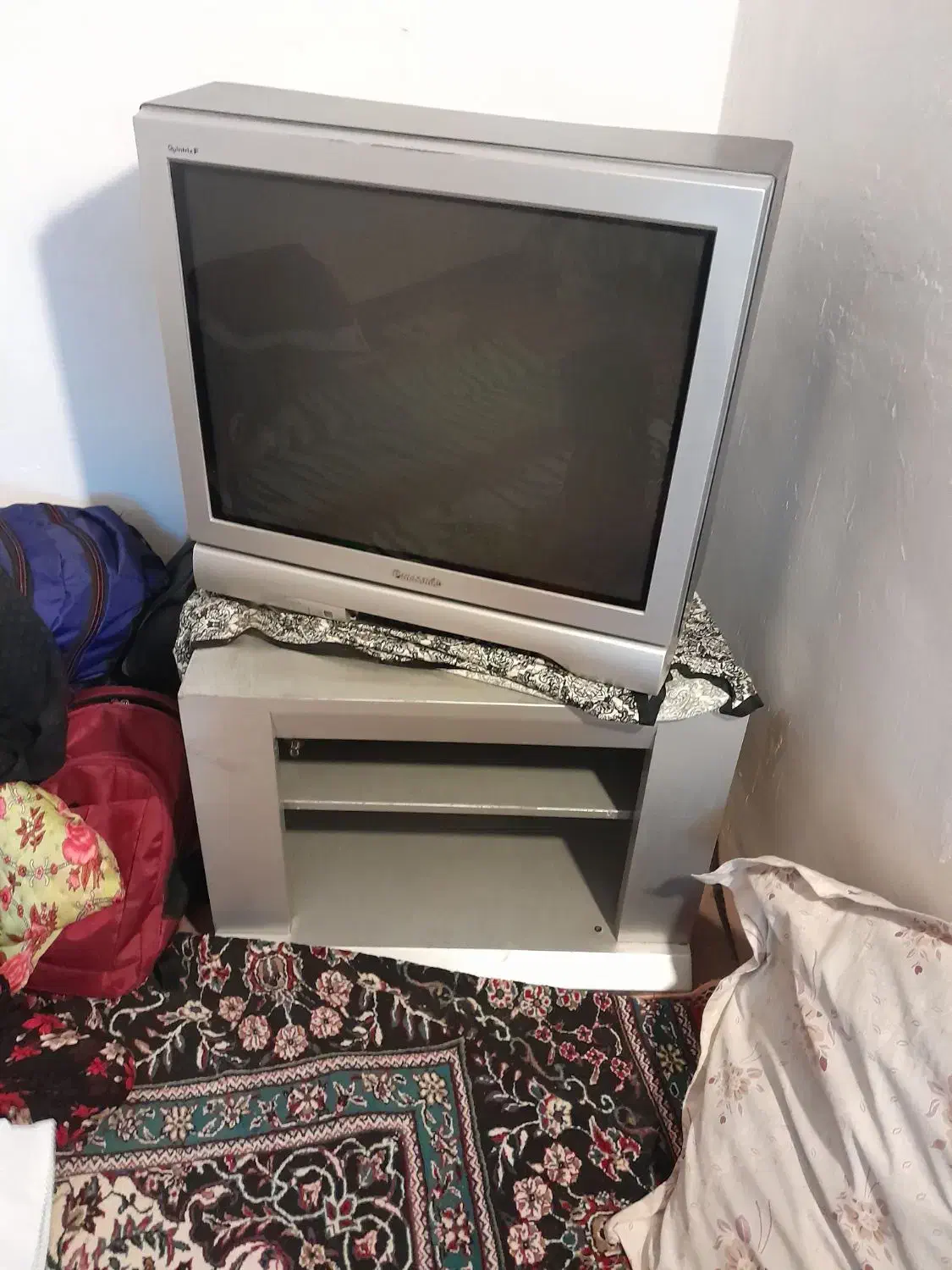 درحدنو|تلویزیون و پروژکتور|گنبد کاووس, |دیوار