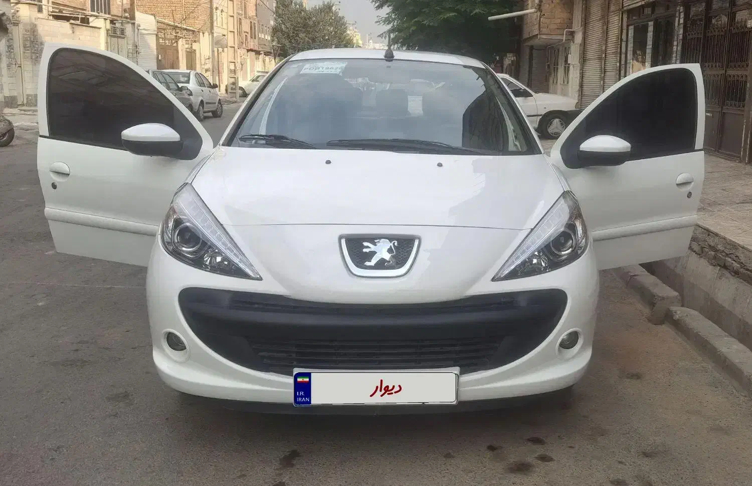 پژو ۲۰۷ اتوماتیک TU5 ارتقاع یافته ۱۴۰۲   ESP|خودرو سواری و وانت|نسیم‌شهر, |دیوار