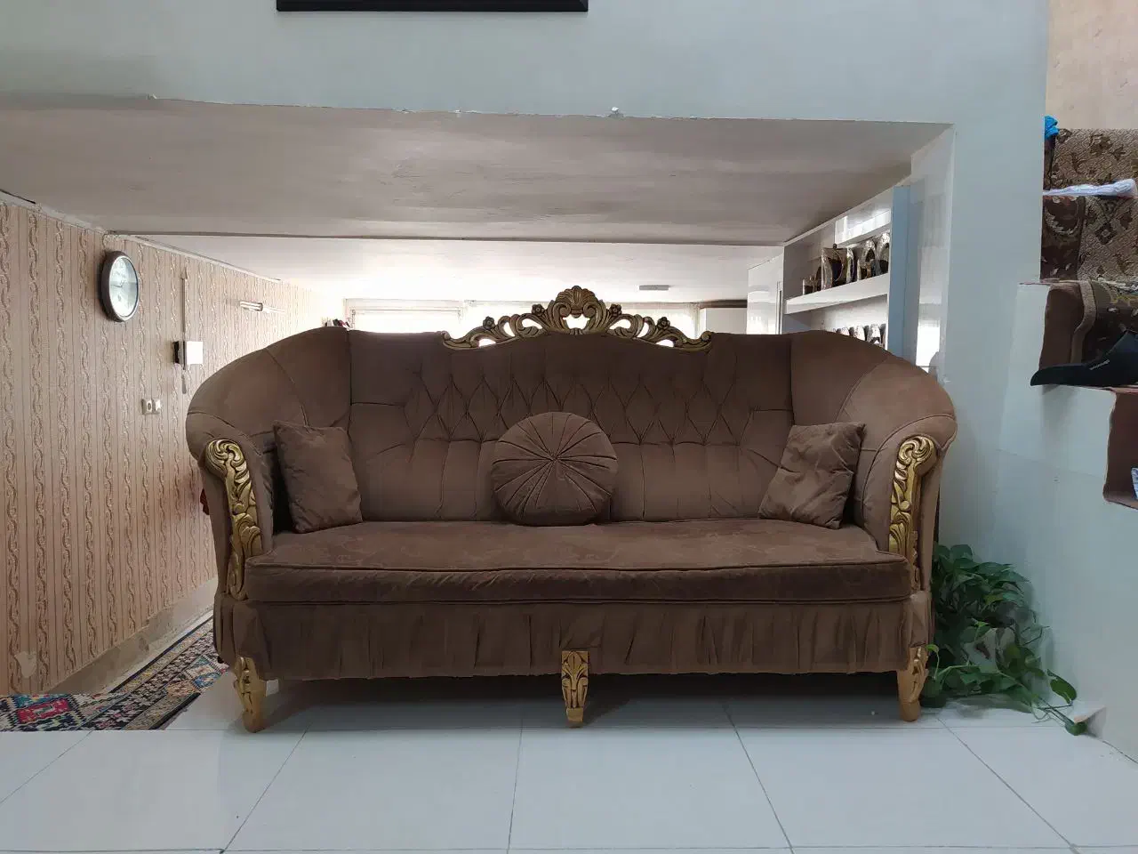 مبل راحتی محکم وسالم|مبلمان خانگی و میز عسلی|مشهد, سرافرازان|دیوار