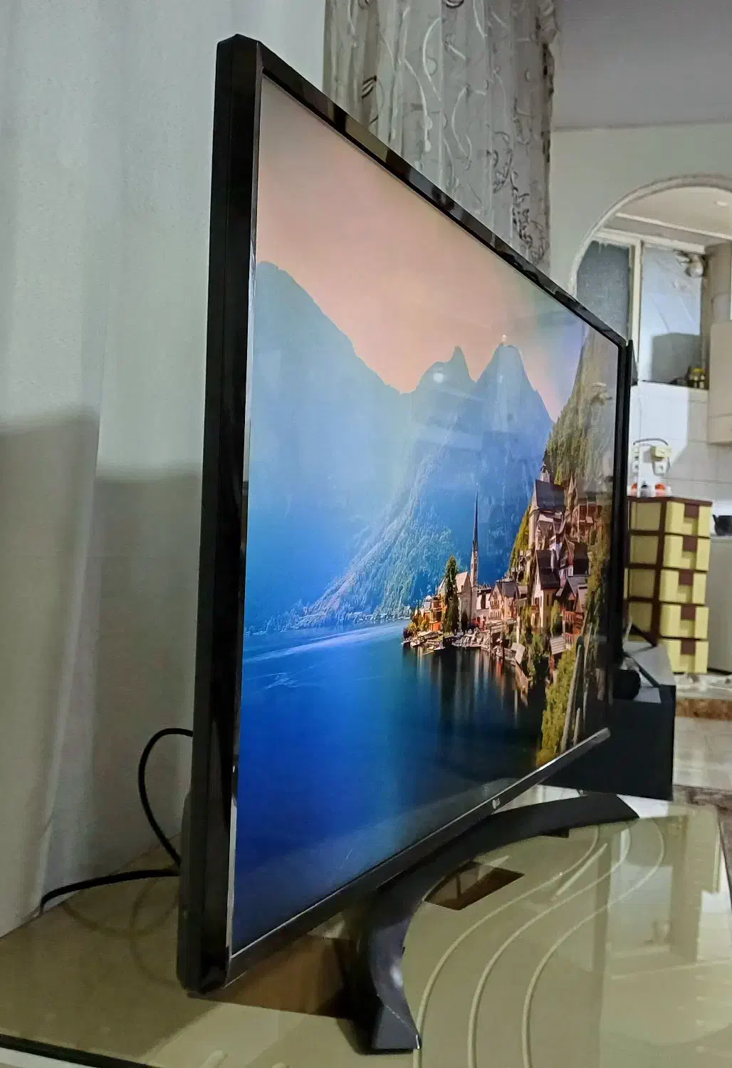 تلویزیون ال جی/43 اینچ/ 4k / همراه با میز تلویزیون|تلویزیون و پروژکتور|اندیشه, اندیشه فاز ۳|دیوار