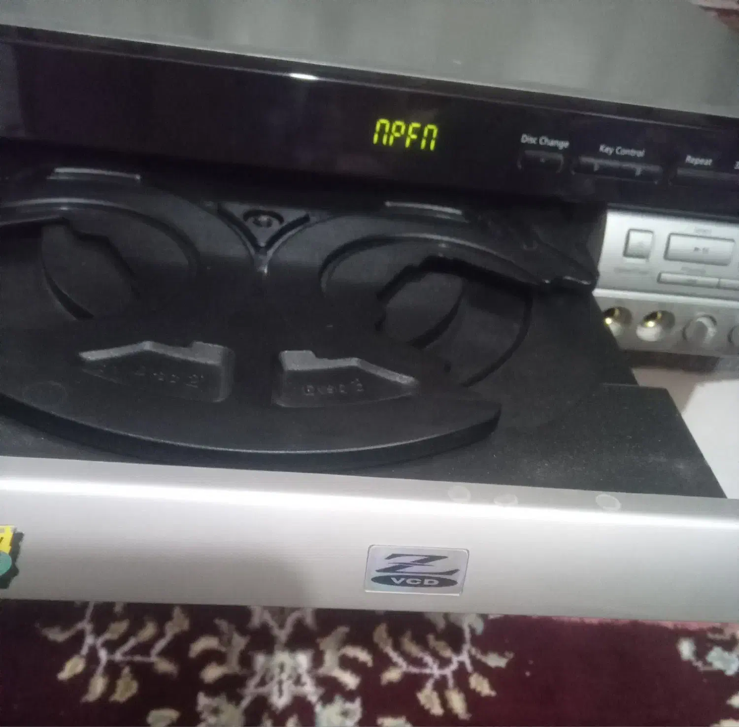 دستگاه سی دی خور|پخش‌کننده DVD و ویدیو|قوچان, |دیوار