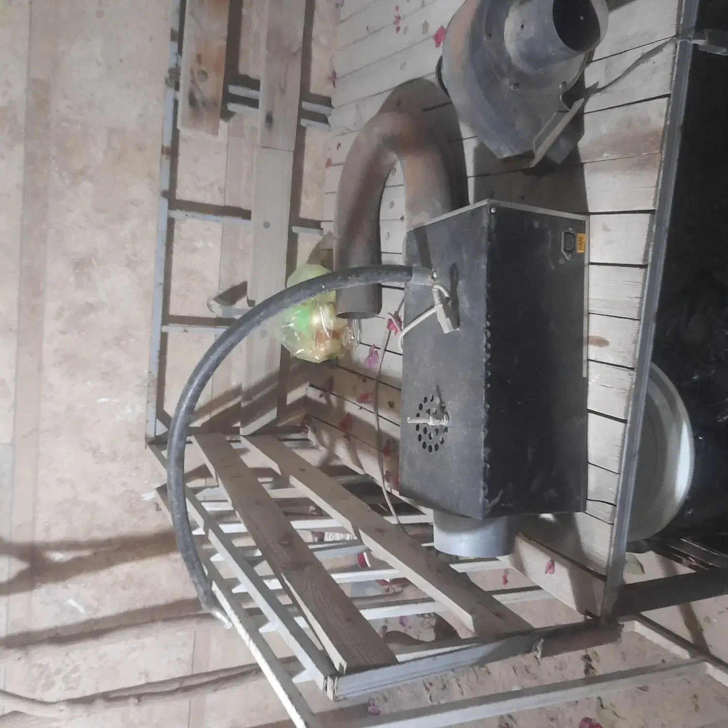 گرماتاب‌گازی‌tu|بخاری، هیتر، شومینه|قم, شهر قائم|دیوار