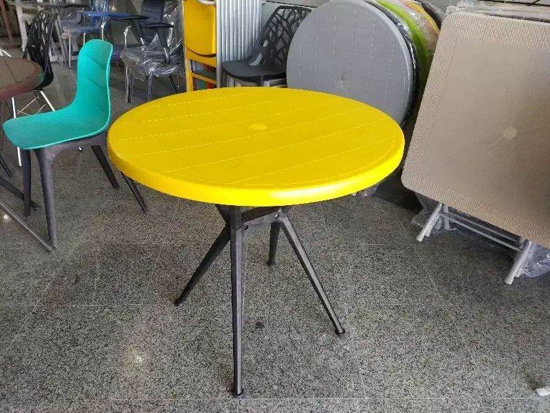 میز گرد پلاستیکی شیک|میز و صندلی غذاخوری|نجف‌آباد, یزدانشهر|دیوار