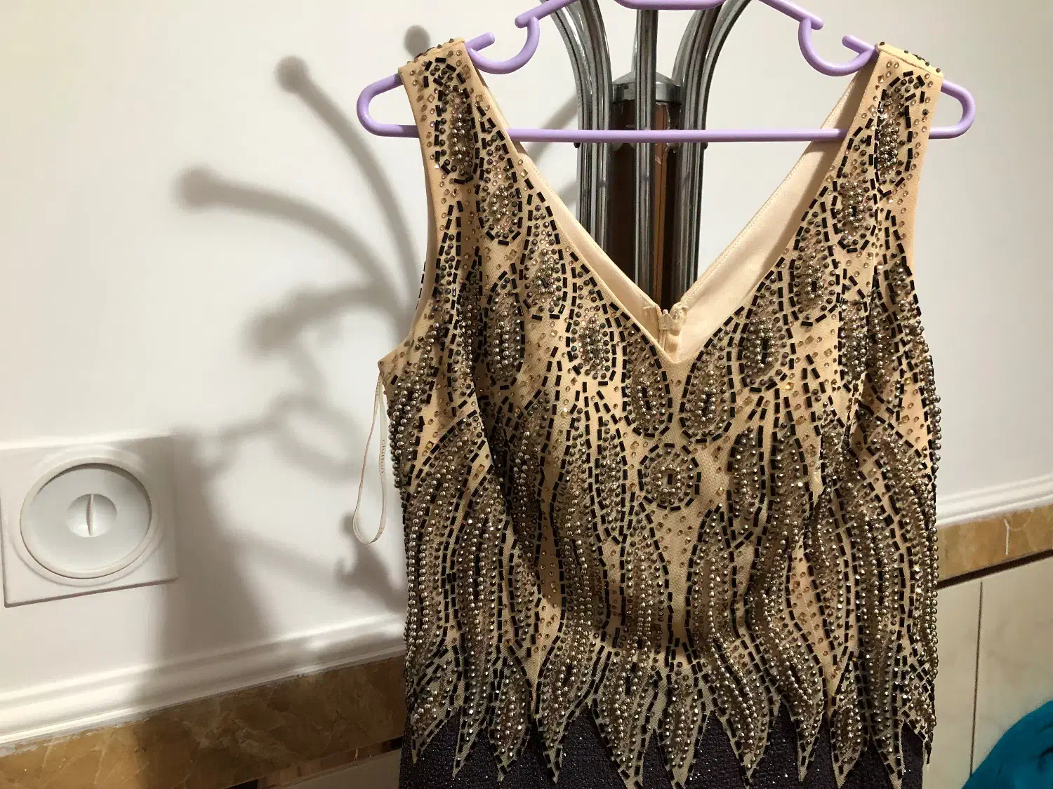 لباس مجلسی|لباس|قم, سراجه (۱۵ خرداد)|دیوار