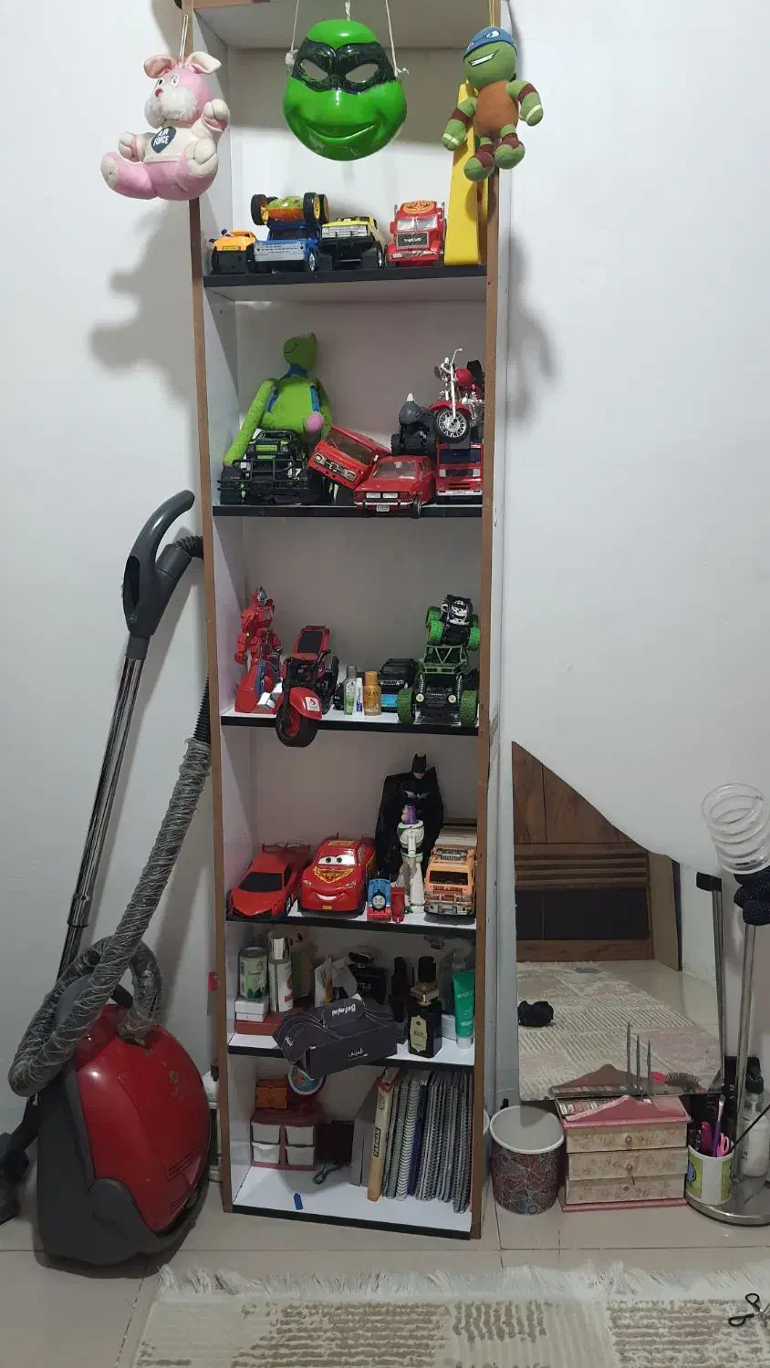 کتابخانه|کتابخانه، شلف، قفسه‌های دیواری|مشکین‌دشت, |دیوار