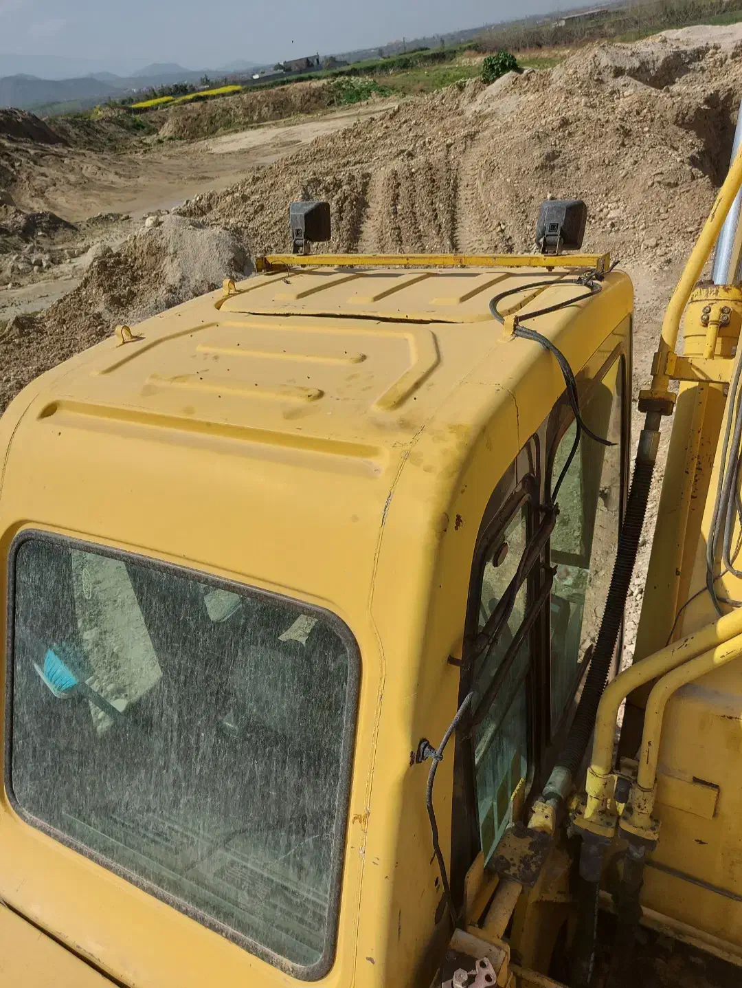 بیل مکانیکی خط ۶ بیرنگ|خودرو سنگین|بابل, |دیوار