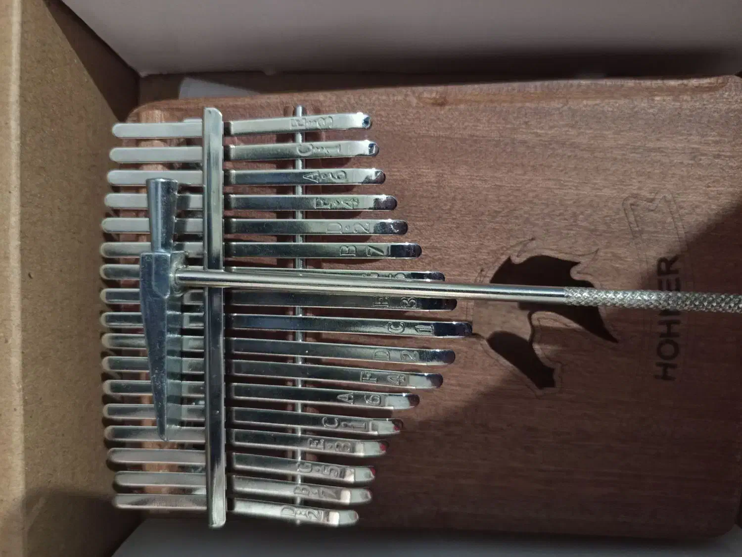 کالیمبا|سازهای سنتی|بروجرد, |دیوار