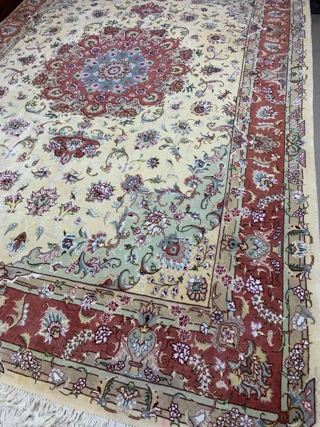 (فرش حق زاده)جفت فرش۶متری۴۰رج علیا گل ابریشم|فرش|تبریز, |دیوار