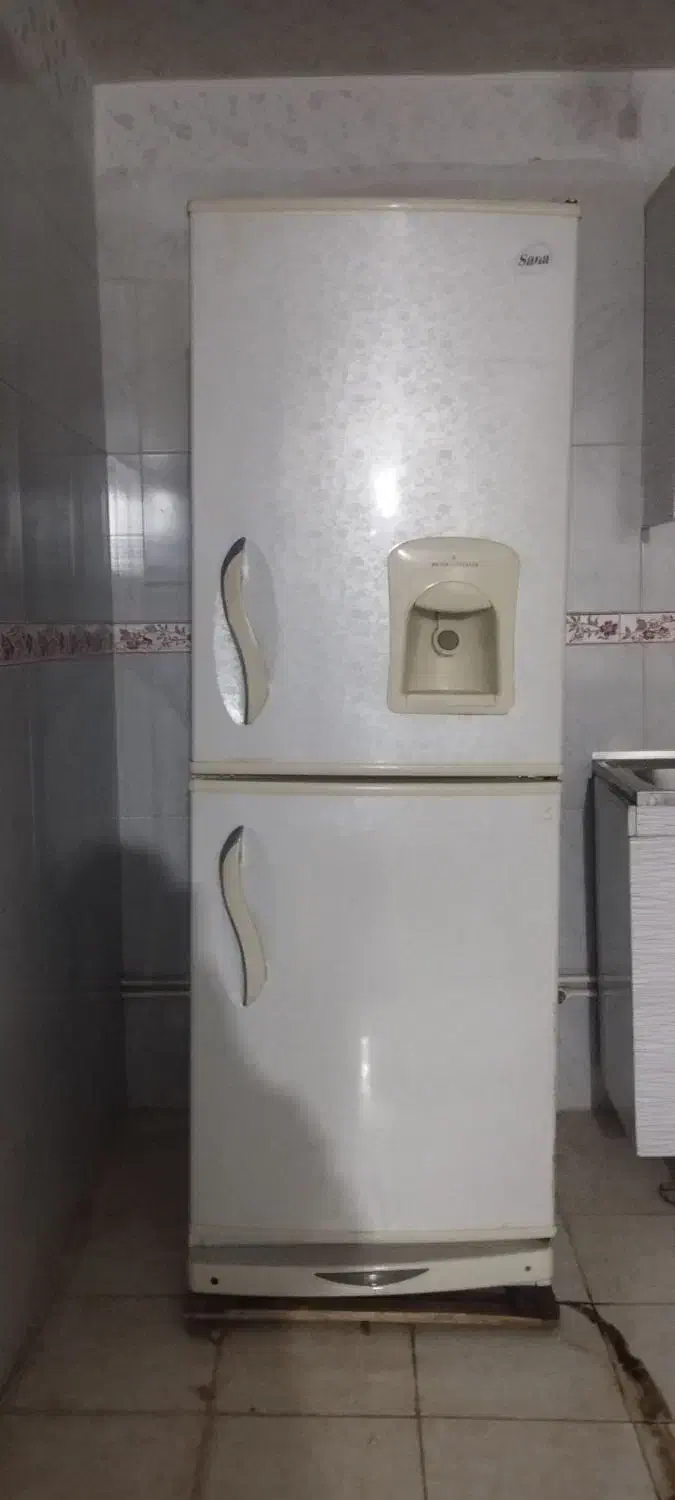 یخچال و کابینت آشپزخانه|یخچال و فریزر|مرند, |دیوار