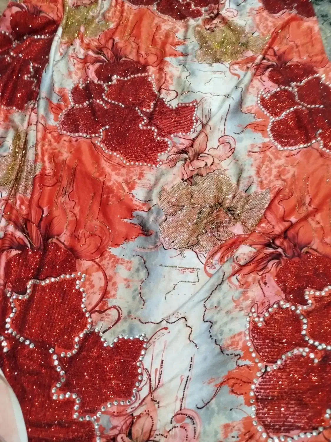 لباس نگینی|لباس|حمیدیا, |دیوار