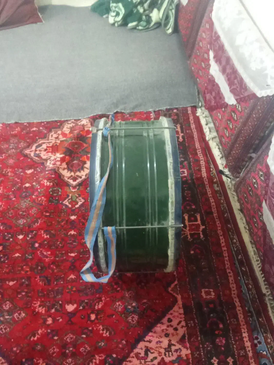 تبل عزاداری|درام و پرکاشن|اسلام‌‌آباد غرب, |دیوار