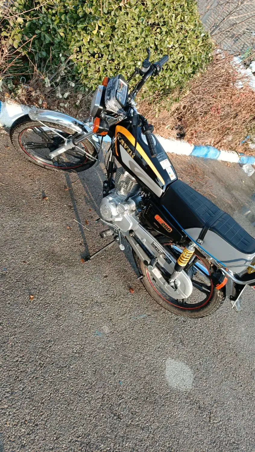 کویر۲۰۰مدل۱۴۰۳|موتورسیکلت|لنجان, |دیوار