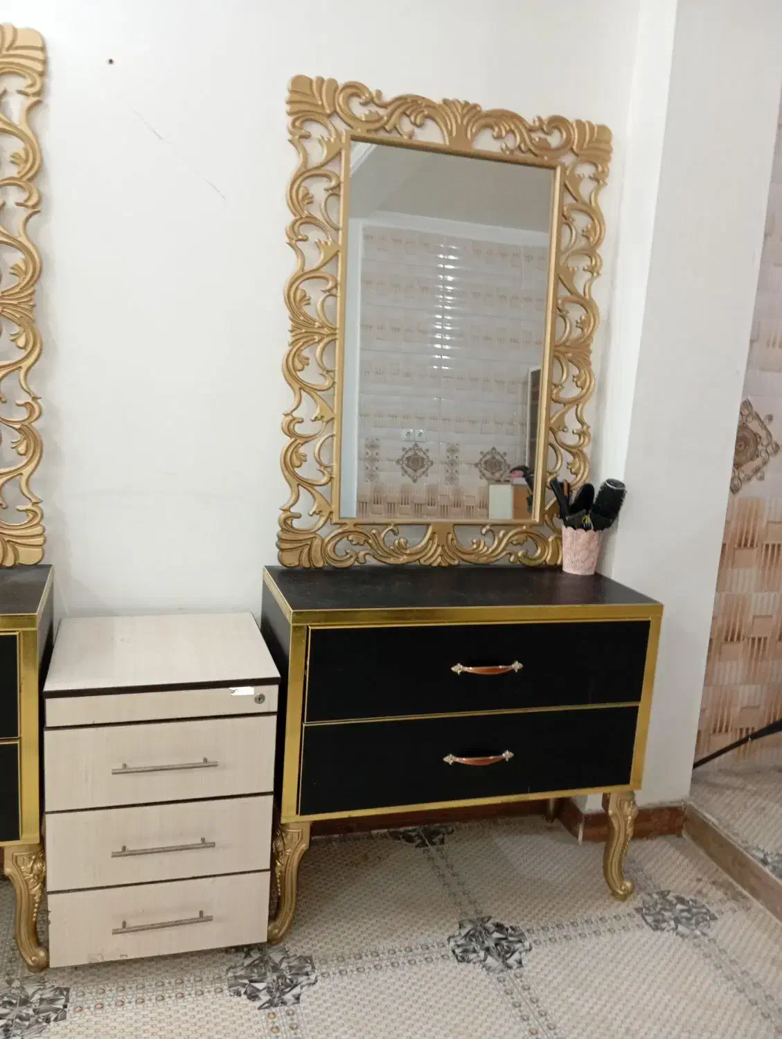 وسایل کامل سالن|آرایشگاه و سالن‌های زیبایی|کارون, |دیوار