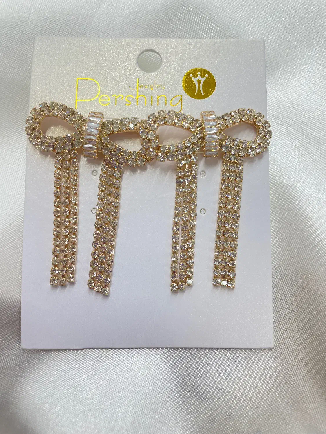 گوشواره پاپیون|بدلیجات|شیراز, لاله|دیوار