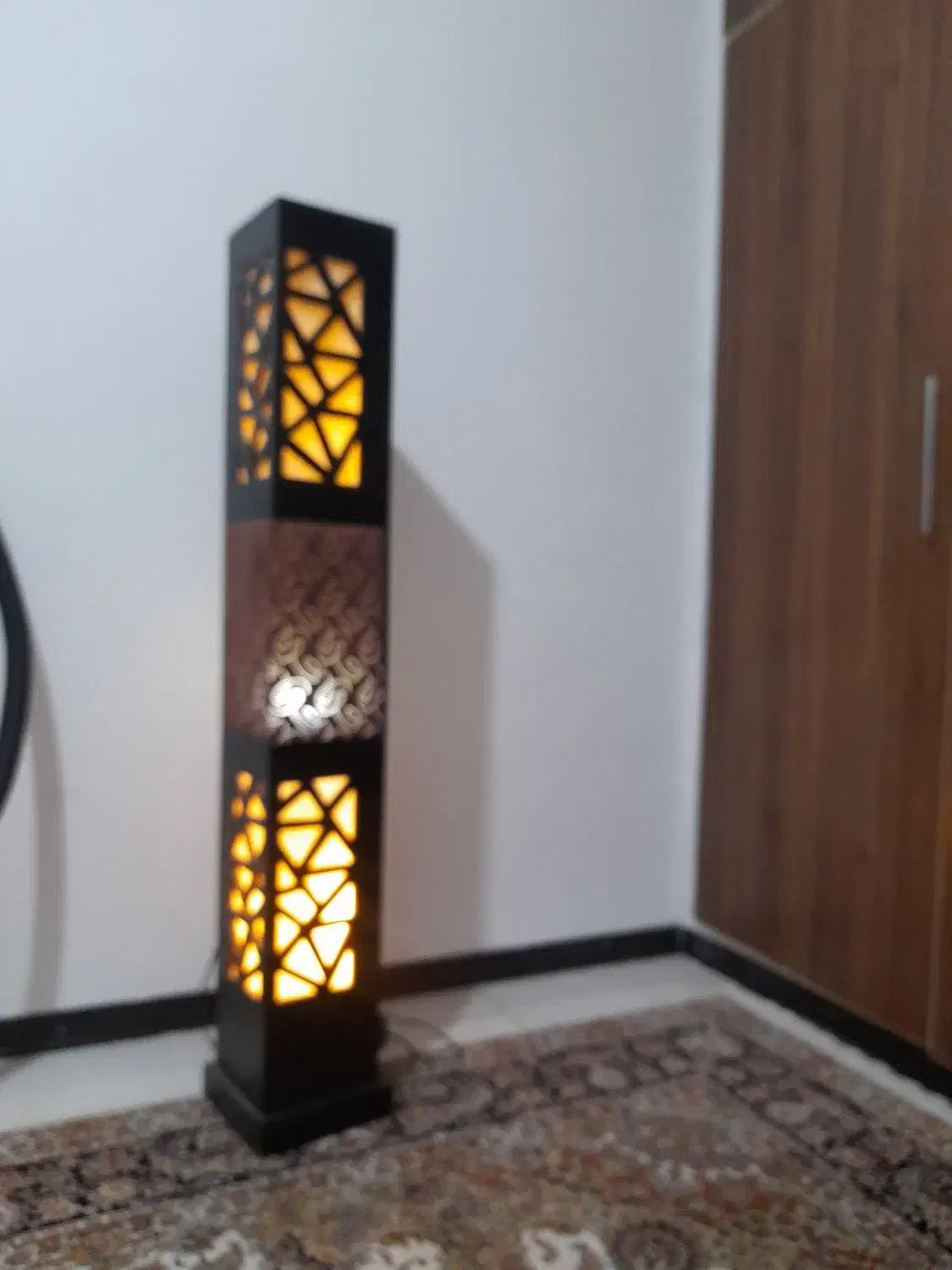 اباژور سالم و تمیز|چراغ خواب و آباژور|کرج, حصارک بالا|دیوار