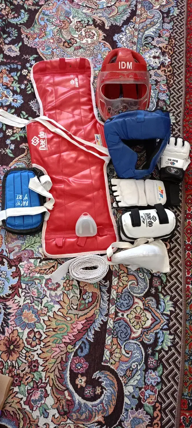 وسایل مبارزه تکواندو|تجهیزات ورزشی|آباده, |دیوار