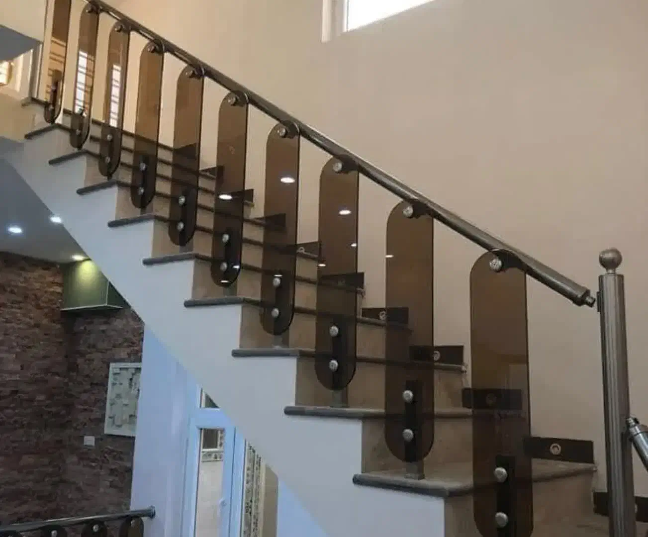 نصب شیشه سکوریت|مصالح و تجهیزات ساختمان|اراک, |دیوار