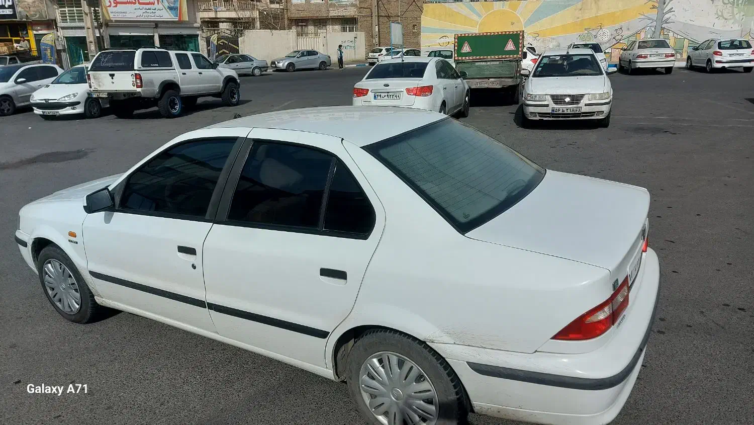 خودرو|خودرو سواری و وانت|اندیشه, اندیشه فاز ۱|دیوار