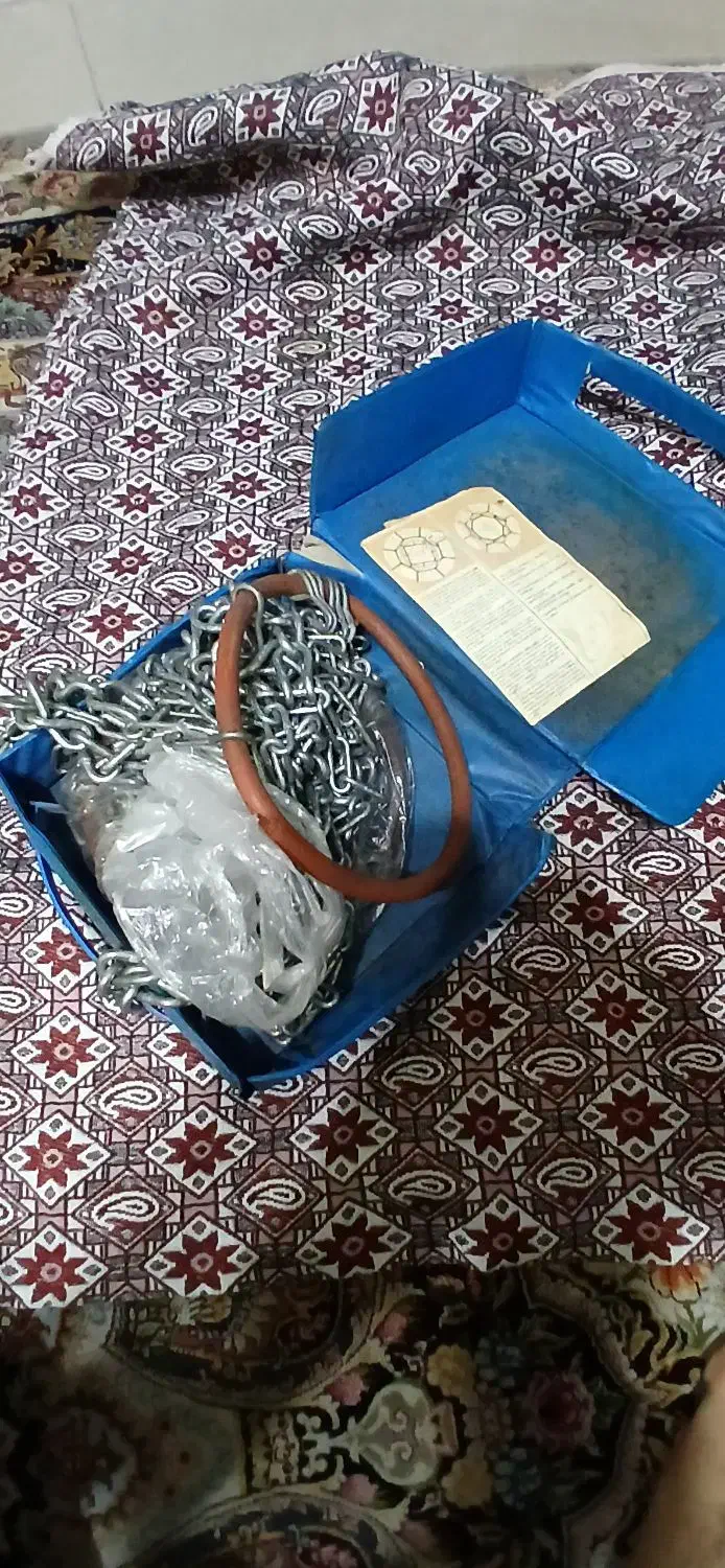 زنجیر چرخ|قطعات یدکی و لوازم جانبی|اندیشه, اندیشه فاز ۱|دیوار