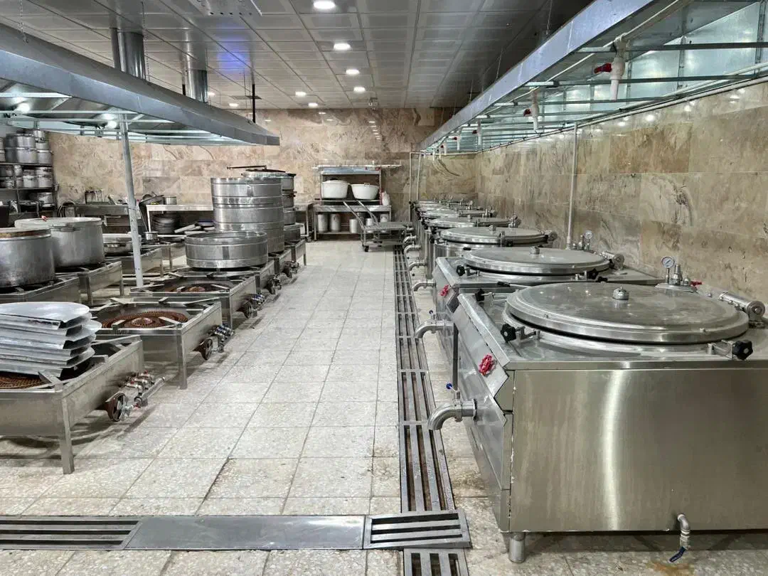 کمک اشپز وکارگر ساده|استخدام خدمات فروشگاه و رستوران|تهران, فاطمی|دیوار